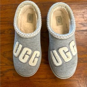 Ugg slippers shoe